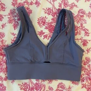 Alo United Long Padded Cutout Sports Bra in Blue Moon Periwinkle size Medium